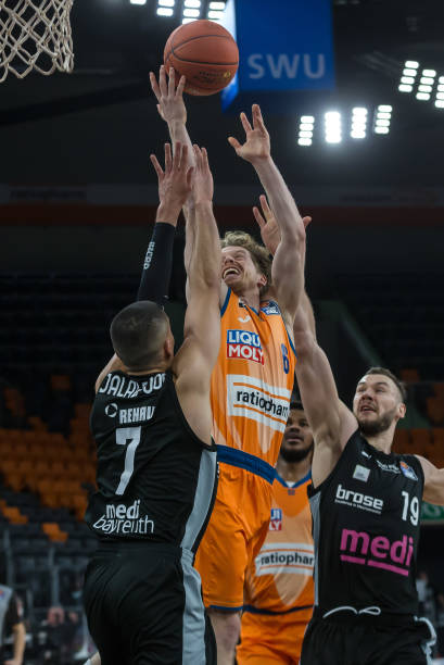 互信任与支 互信任与支